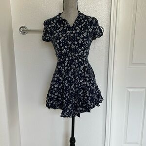 Kimchi Blue Flower dress size XS